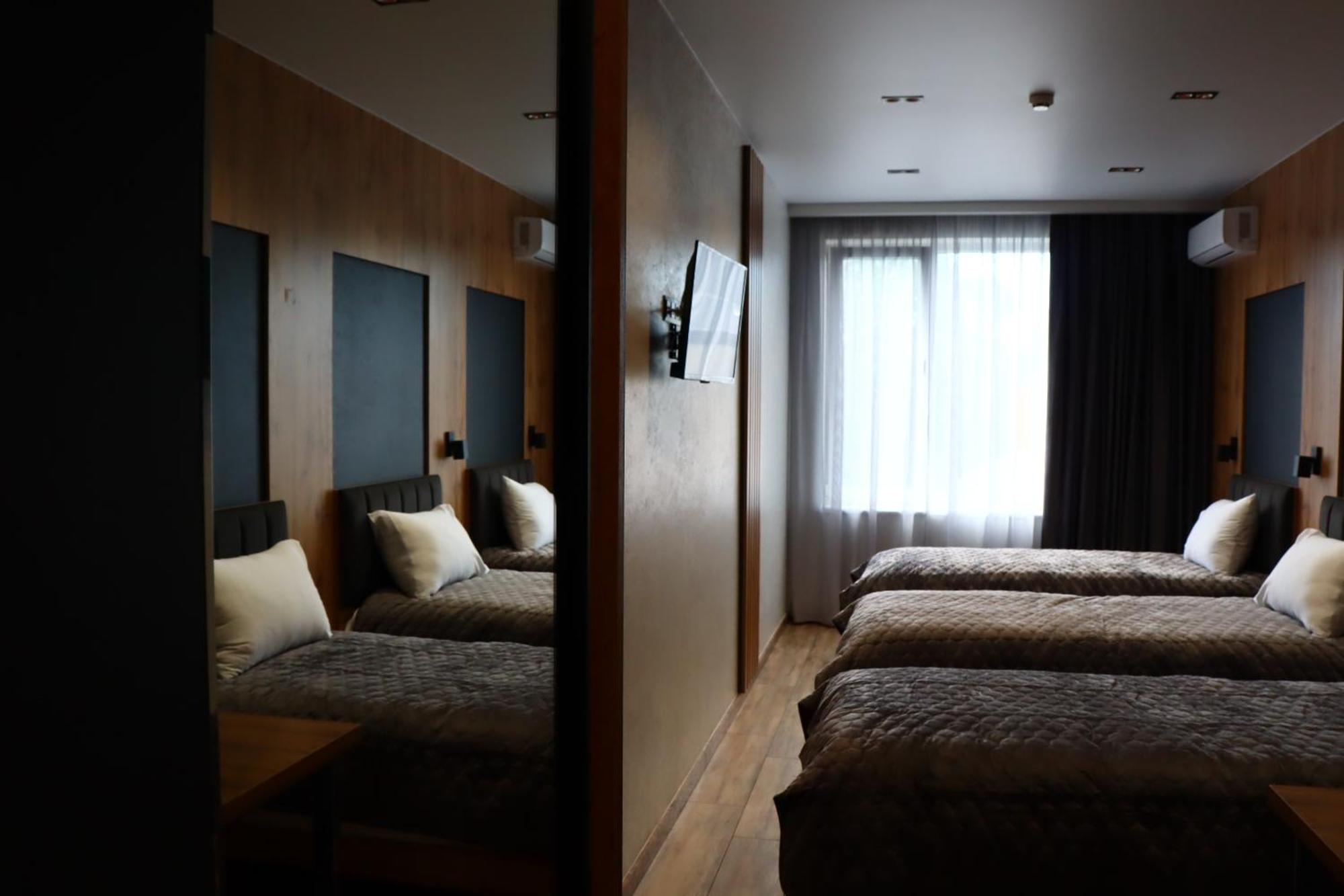 Sobkoff Hotel คเมลไนป์สกาเย ภายนอก รูปภาพ