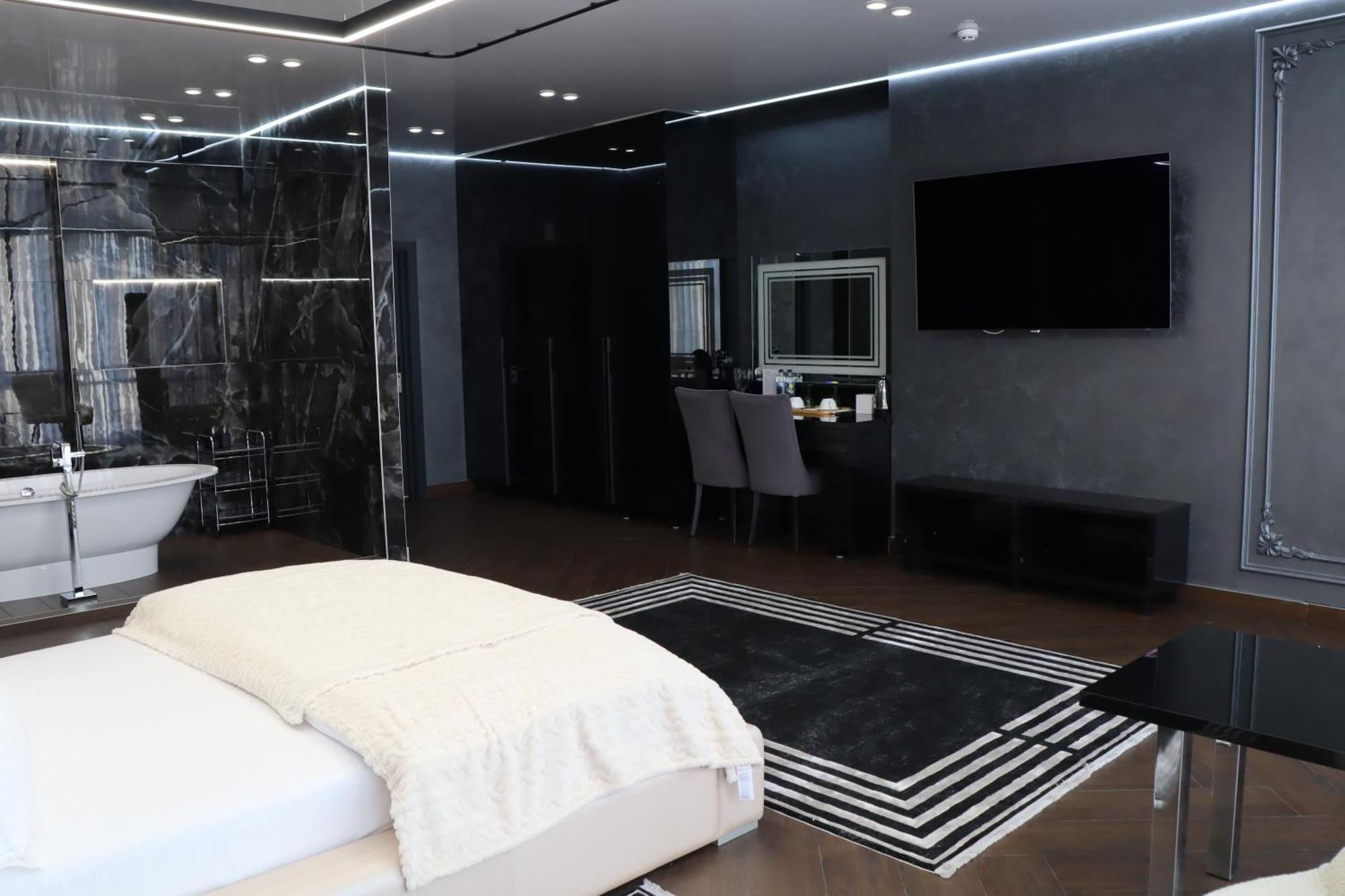 Sobkoff Hotel คเมลไนป์สกาเย ภายนอก รูปภาพ