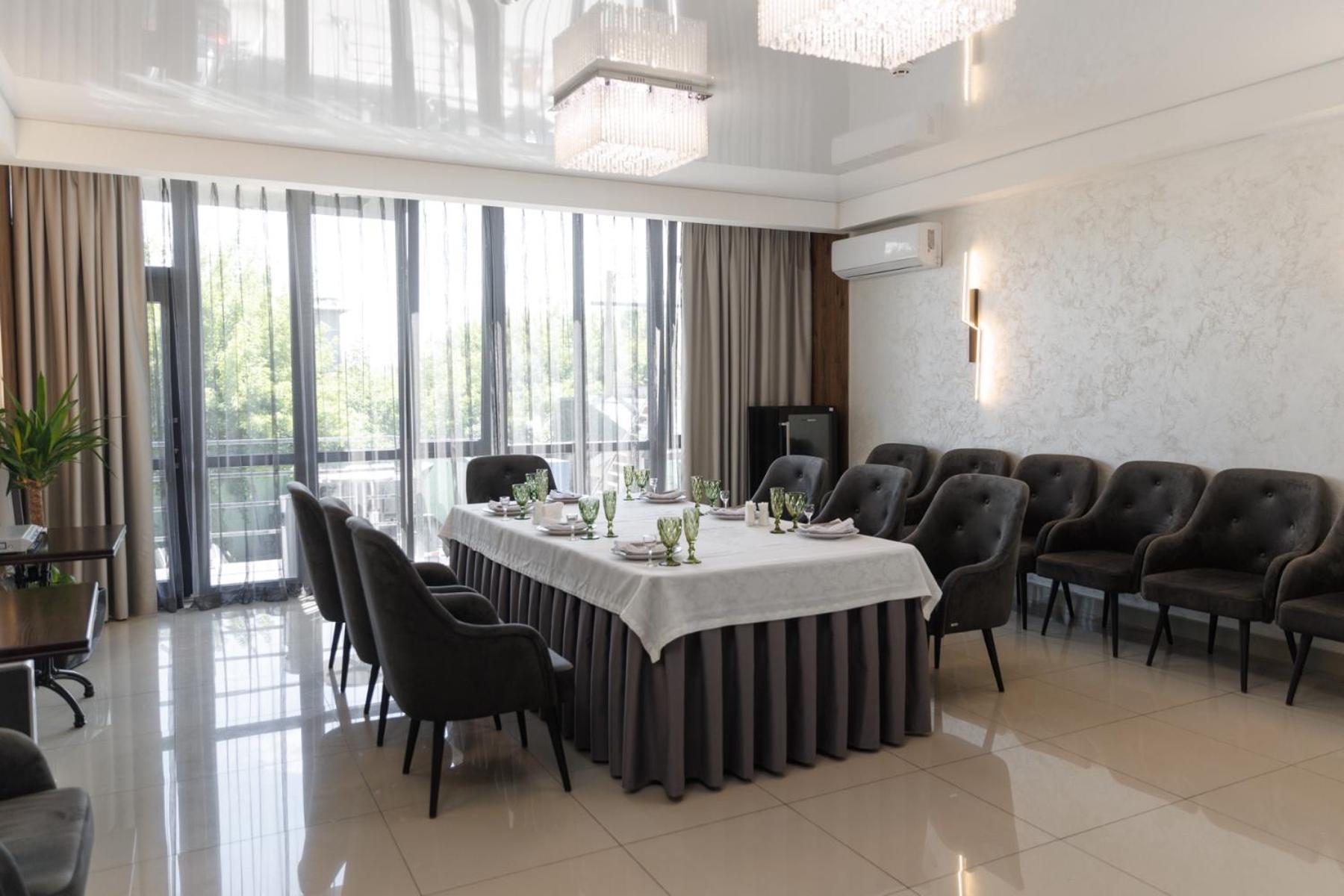 Sobkoff Hotel คเมลไนป์สกาเย ภายนอก รูปภาพ